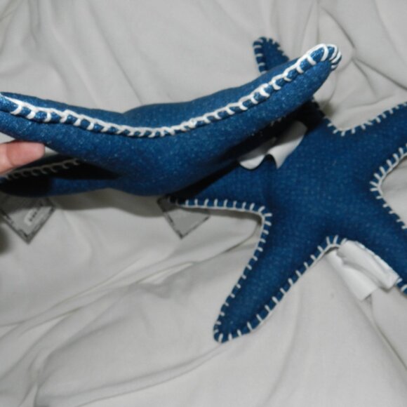 STARFISH BEACH OCEAN INSPIRED DECOR PILLOWS 16" X 16 Blue 🆕⌚📦🏃💨🚚 - Picture 7 of 16